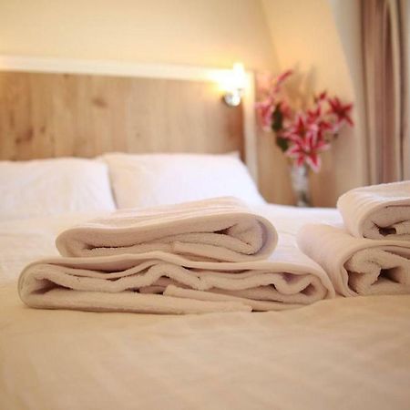 Acton Hill Hotel Ealing Eksteriør billede