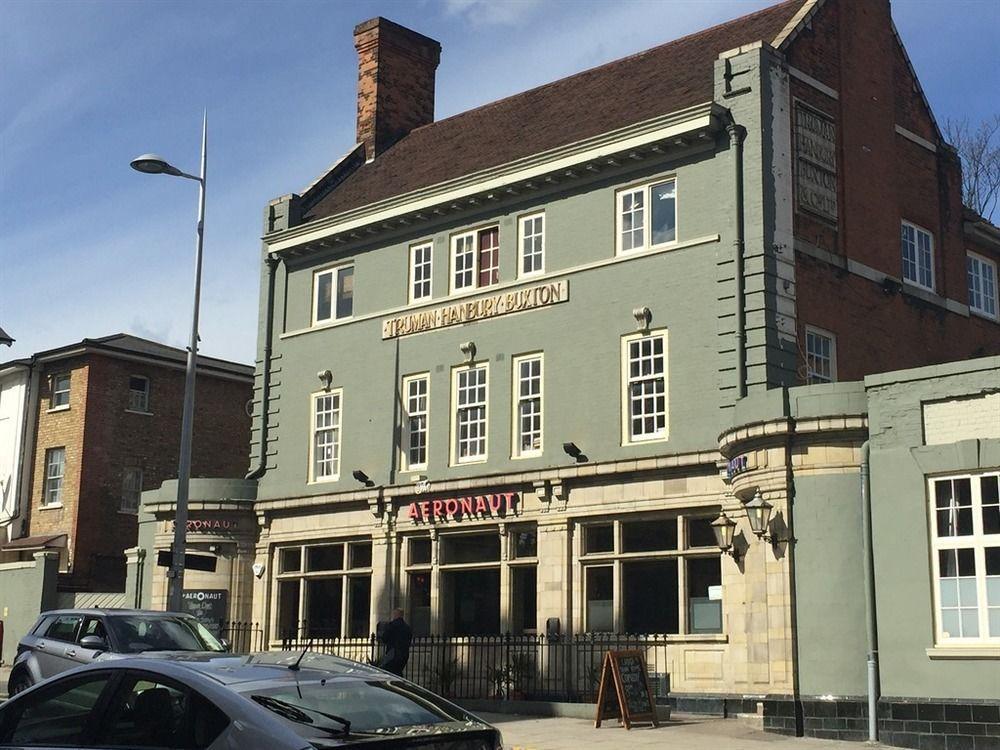 Acton Hill Hotel Ealing Eksteriør billede