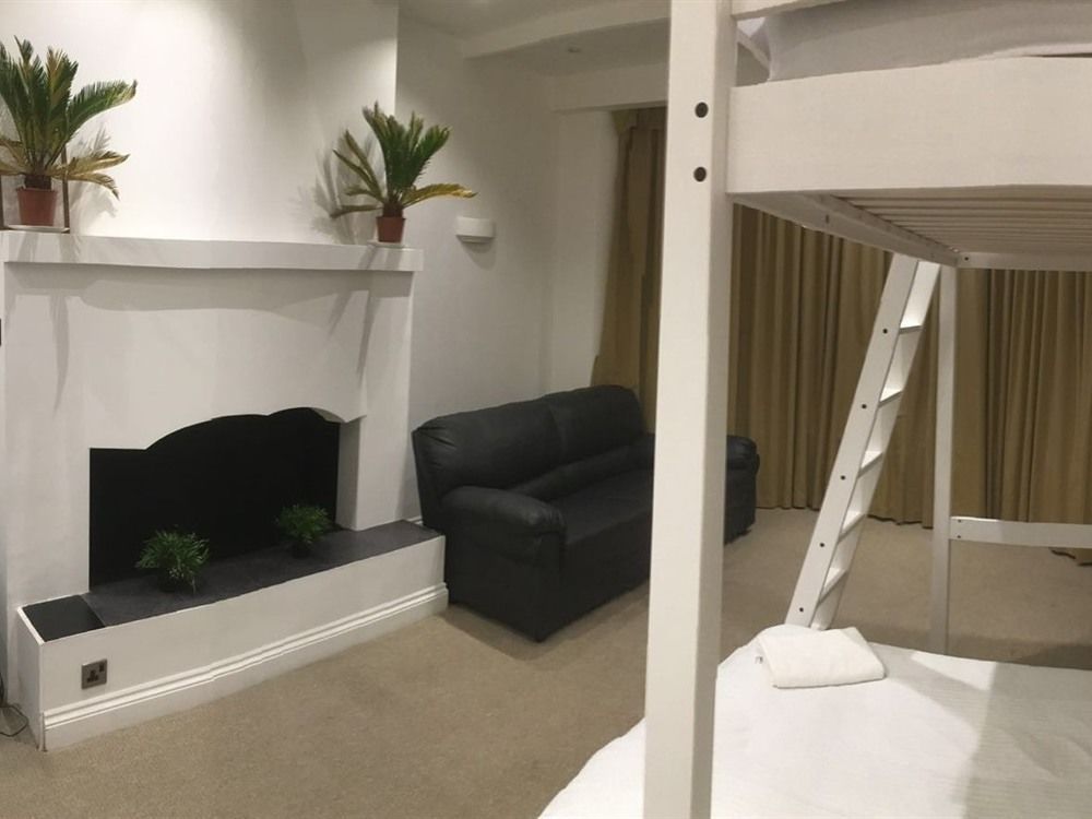 Acton Hill Hotel Ealing Eksteriør billede