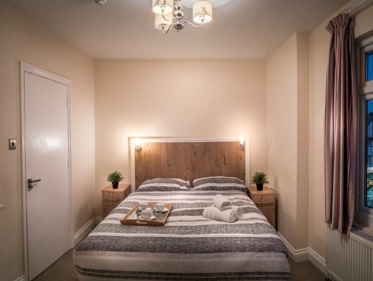 Acton Hill Hotel Ealing Eksteriør billede