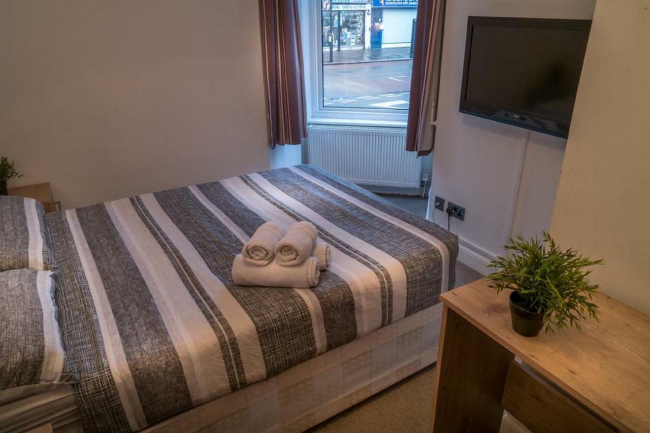 Acton Hill Hotel Ealing Eksteriør billede