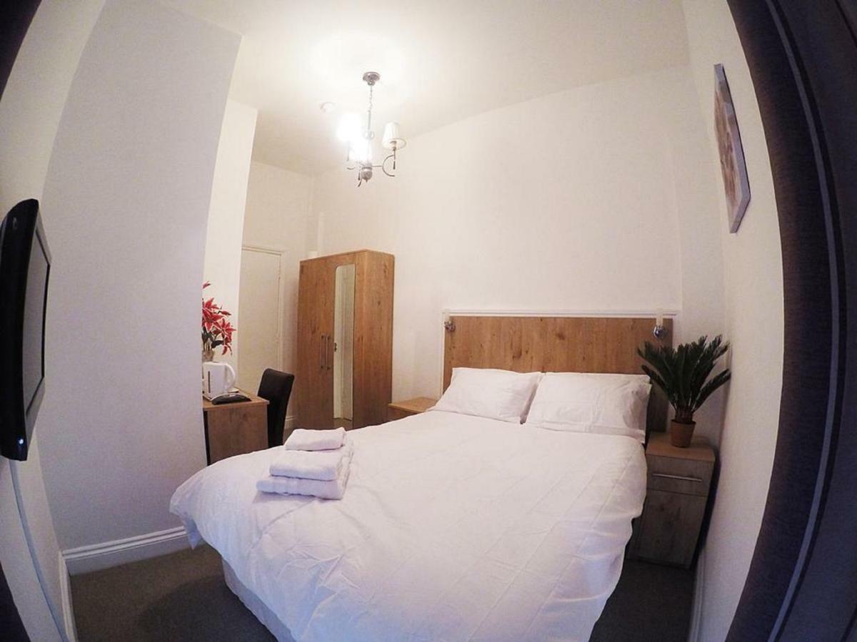 Acton Hill Hotel Ealing Eksteriør billede