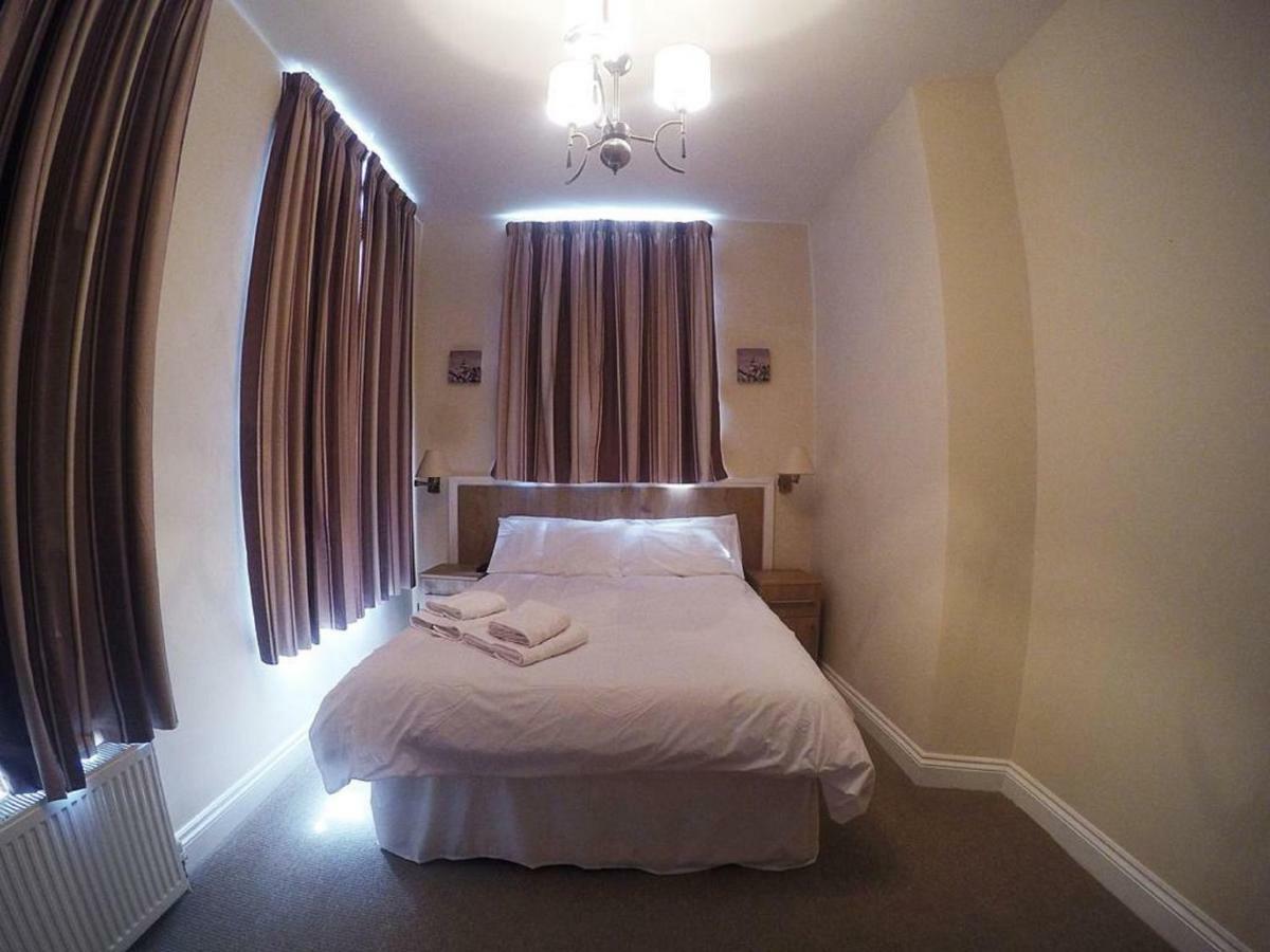 Acton Hill Hotel Ealing Eksteriør billede