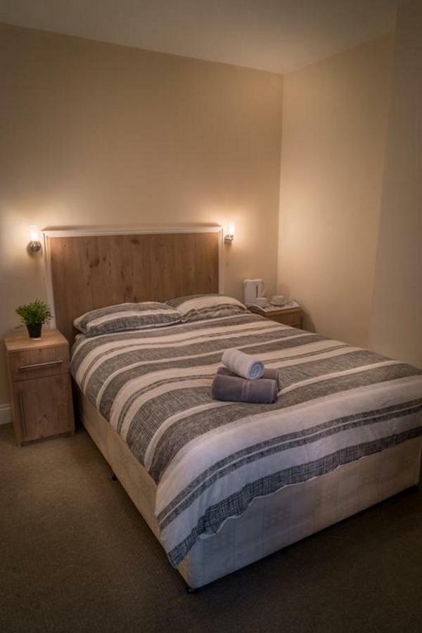 Acton Hill Hotel Ealing Eksteriør billede