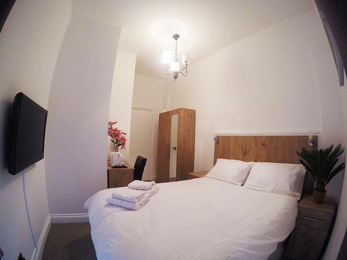 Acton Hill Hotel Ealing Eksteriør billede
